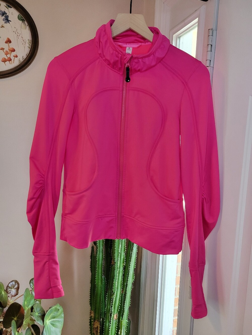 NWOT Lululemon Hot Pink Rouched Sleeves Full Zip Define Jacket, Size Womens 6